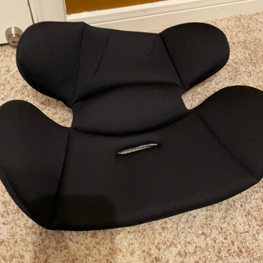 Chicco NextFit Newborn Insert never used